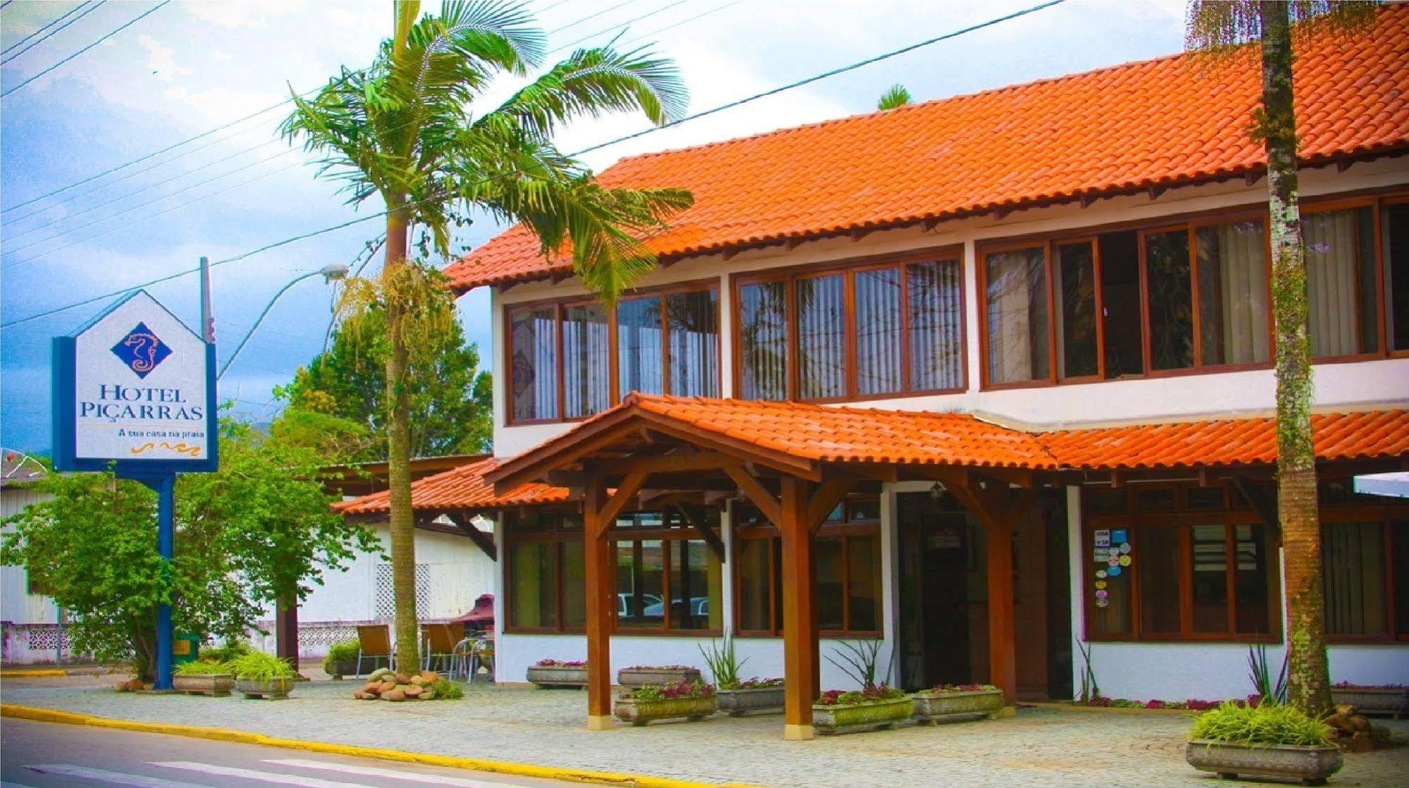 Hotel Picarras Penha  Esterno foto